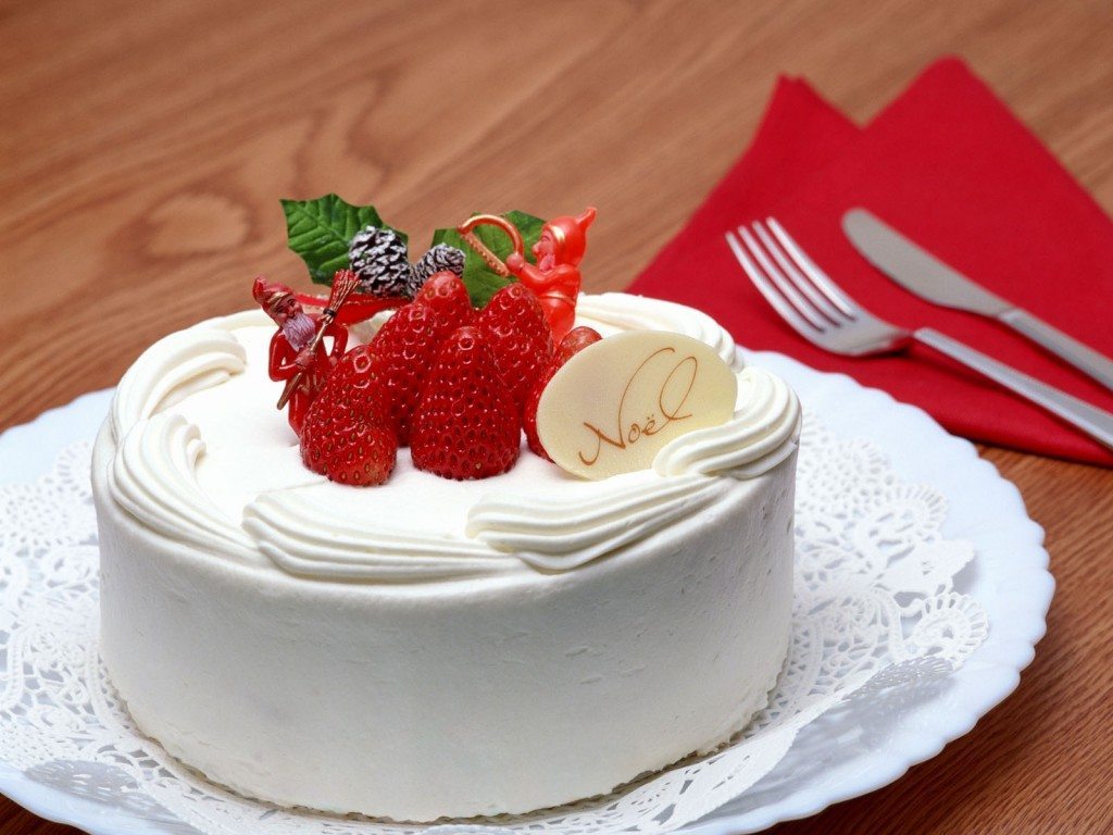 Cream_Cake_with_Strawberries