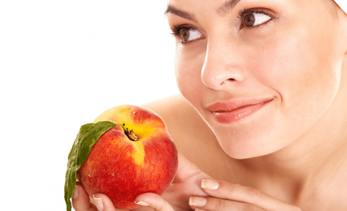 Persiku sejas maska, kas dziļi mitrina un mīkstina ādu 