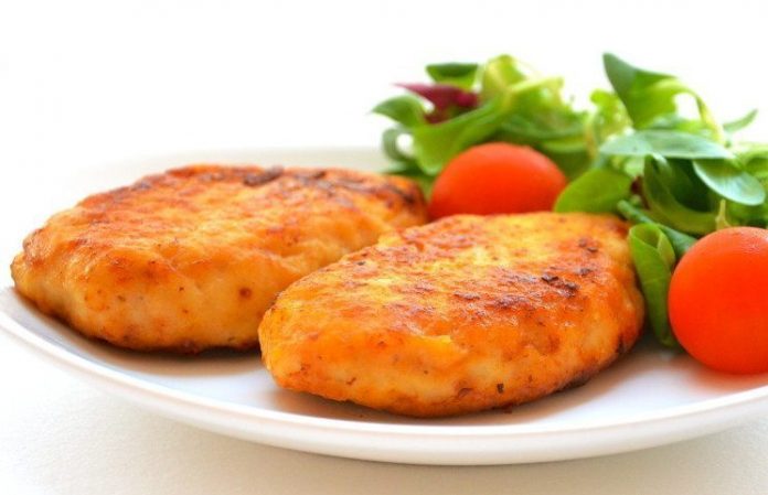 Pildītās kotletes ar "kažociņu" 