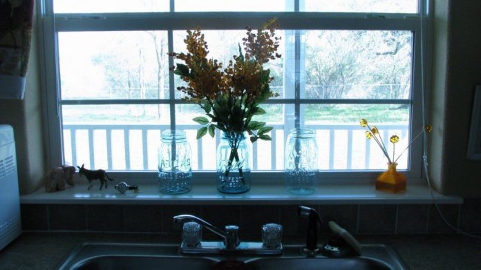 Zelta padoms īstai mājsaimniecei, kā pareiz kopt plastikāta palodzi 