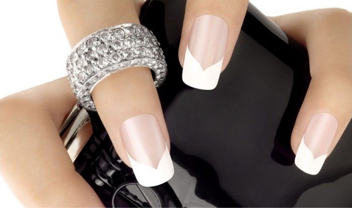 Viltības, kā ilgāk saglabāt manikīru 