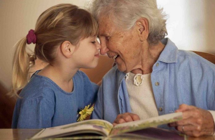 12 lietas, kuras man izstāstīja vecmāmiņa pirms nāves 