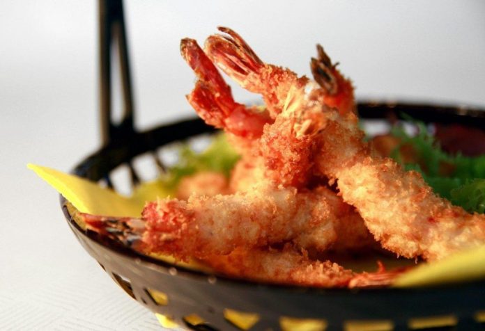 Garneles Āzijas gaumē ar dārzeņiem