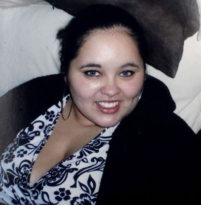 Trīs bērnu māte atbrīvojās no 70 kg, lai varētu līdzināties Andželinai Džolijai 1