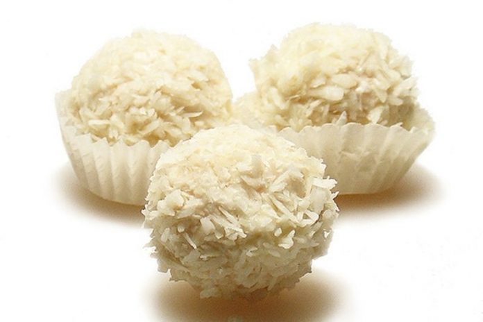 Gardas kokosriekstu konfektes ar mandelēm 1