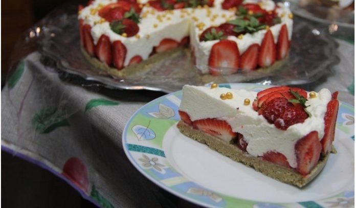 Suflē torte ''Zemenes un halva'' 