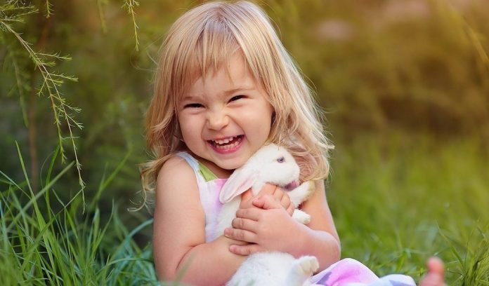 61 veids, kā padarīt savu bērnu laimīgu 