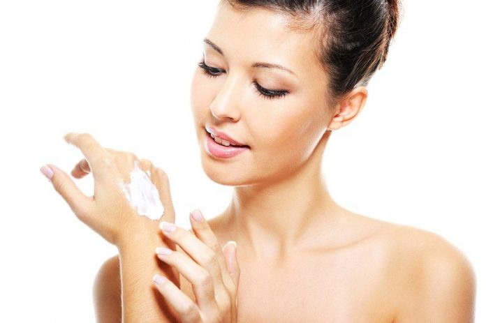 Mitrinošas un barojošas maskas ļoti sausai roku ādai 