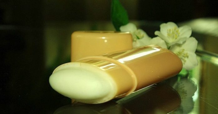 000 Sajauc šīs 3 sastāvdaļas un tu uz visiem laikiem varēsi aizmirst par nepatīkamo sviedru smaku 4