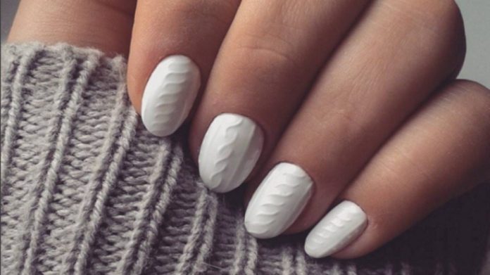 Jauns modes kliedziens nagu dizainā - adījuma imitācija 1