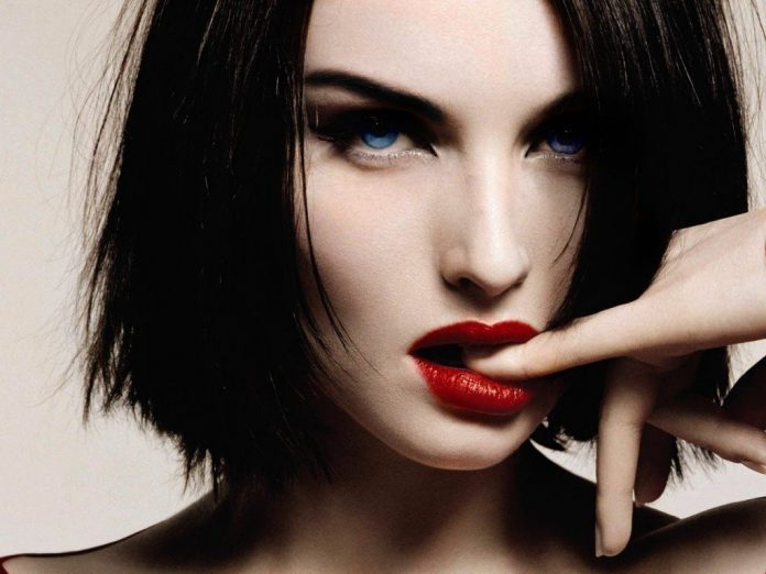 ES VISĀ VISUMĀ ESMU ĪSTA MAITA. UN PAR TO SEVI ARĪ MĪLU 