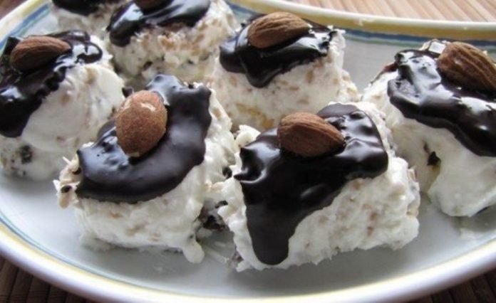 Biezpiena rolli ar rozīnēm 