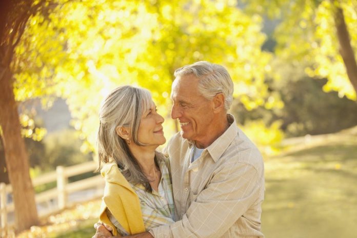 Latvija norisinasies pirmais senioru festivals