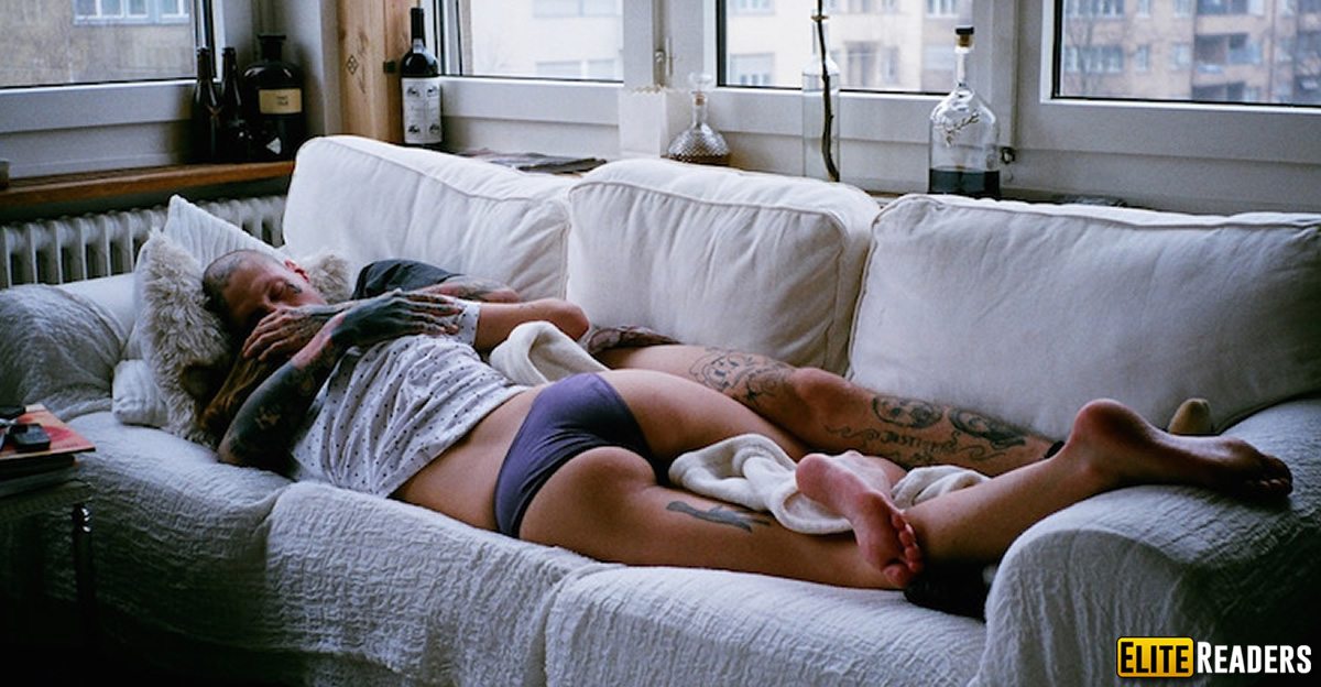 Foto: http://www.elitereaders.com/wp-content/uploads/2015/06/father-caught-daughter-sleeping-couch-with-man.jpg