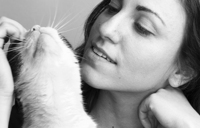 sieviete īpašības