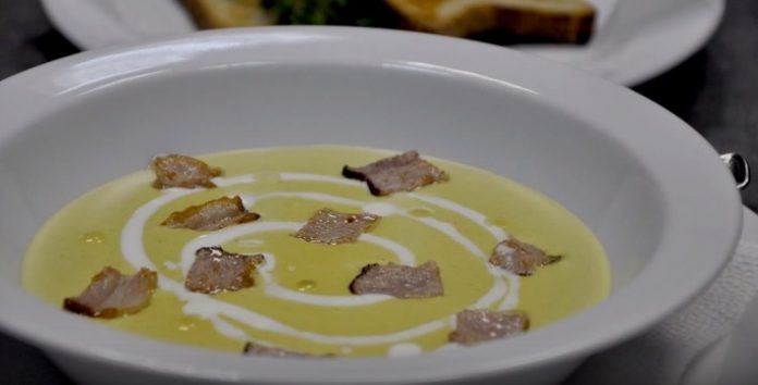 šķelto zirņu biezzupa